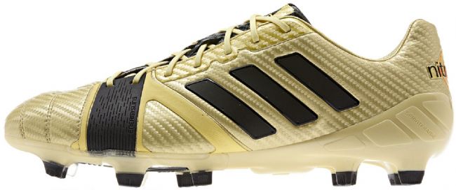 Scarpa da calcio in kevlar